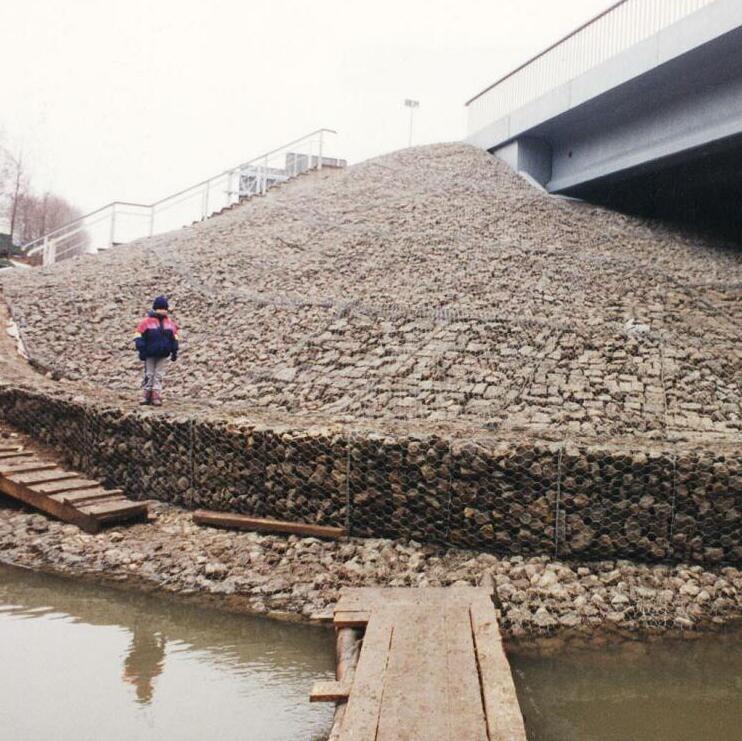 格賓石籠擋墻護坡15531868633 格賓石籠擋墻護坡15531868633