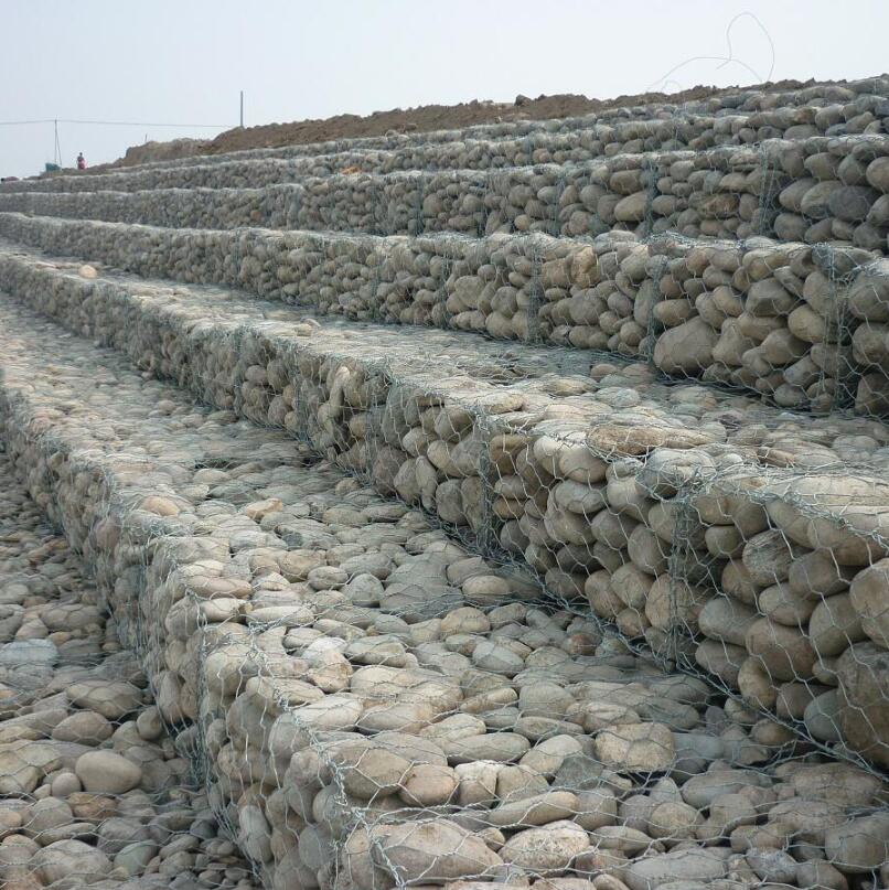 鍍鋅石籠網(wǎng)箱廠家15531868633 鍍鋅石籠網(wǎng)箱廠家15531868633